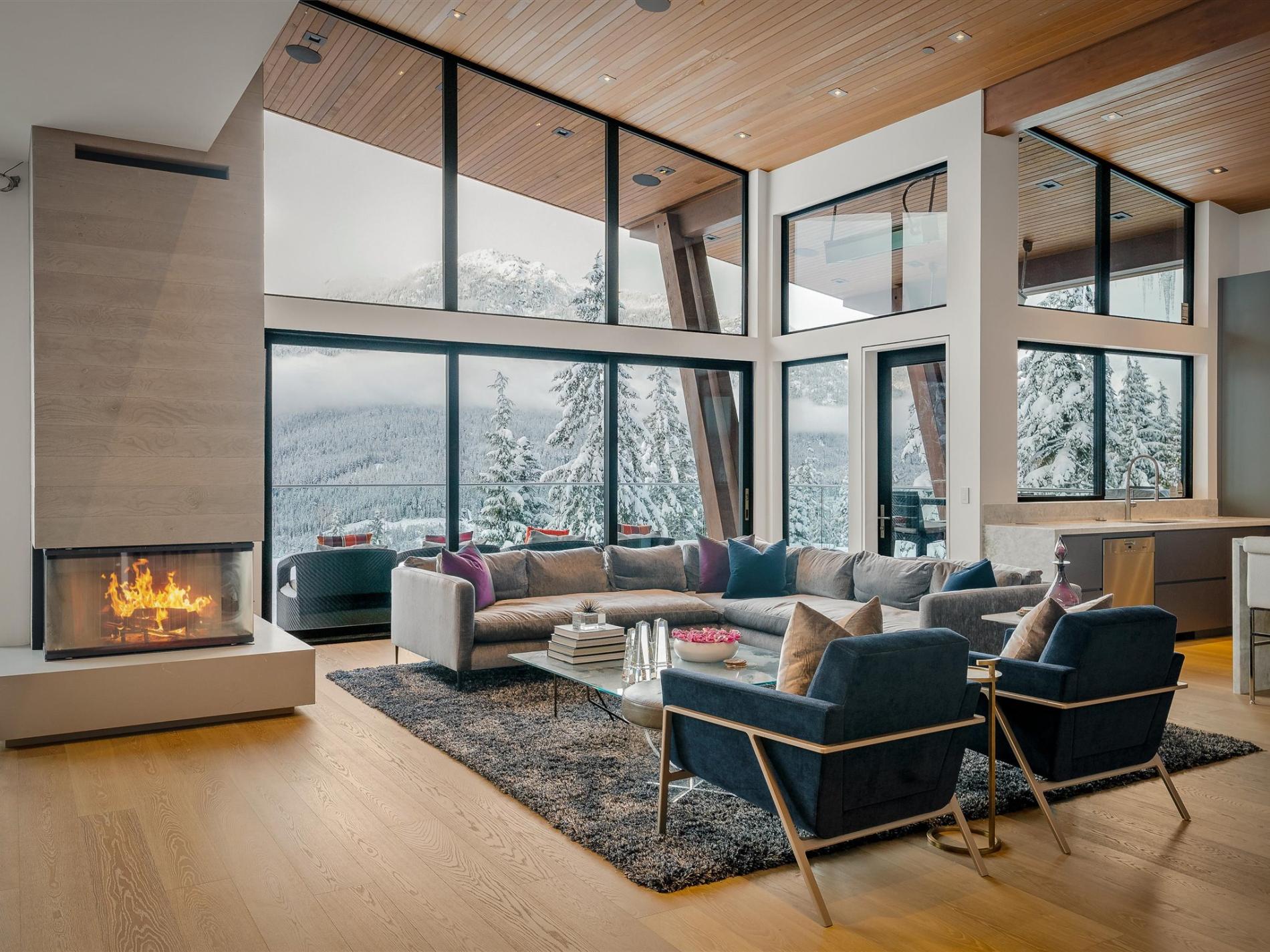 Luxury Kadenwood property interior 3